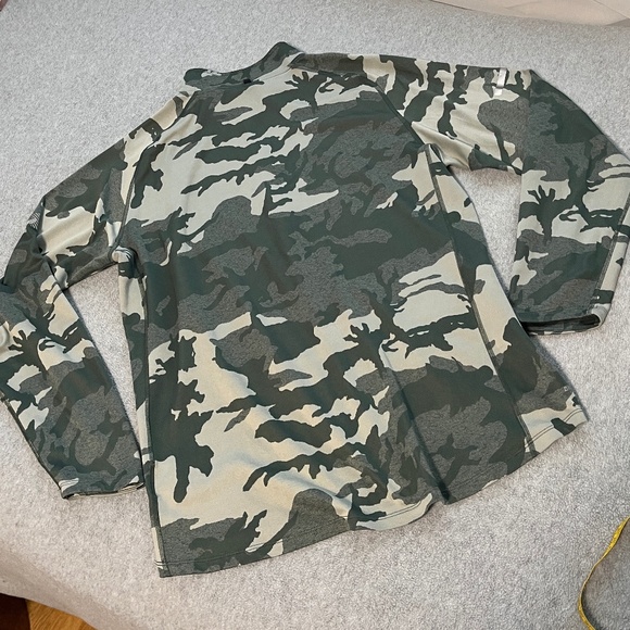 Nike Quarter Zip Athletic Longsleeve Camo Shirt Medium Outdoor Performance Green - Picture 7 of 8
